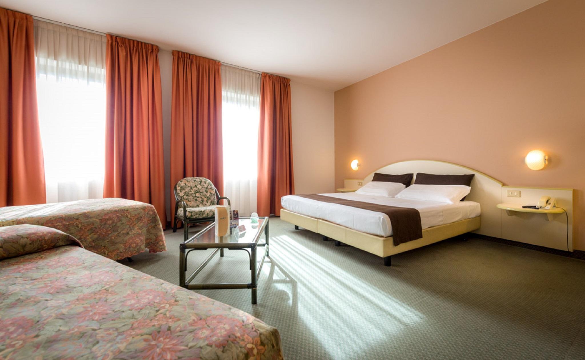 Hotel Des Alpes Роста Экстерьер фото