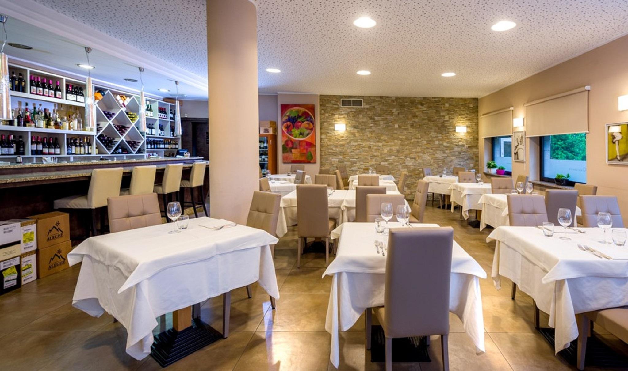 Hotel Des Alpes Роста Экстерьер фото