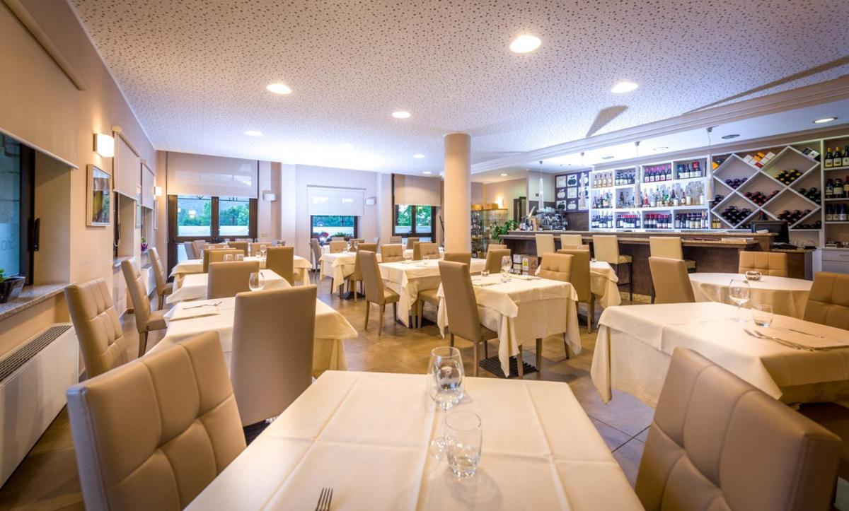 Hotel Des Alpes Роста Экстерьер фото