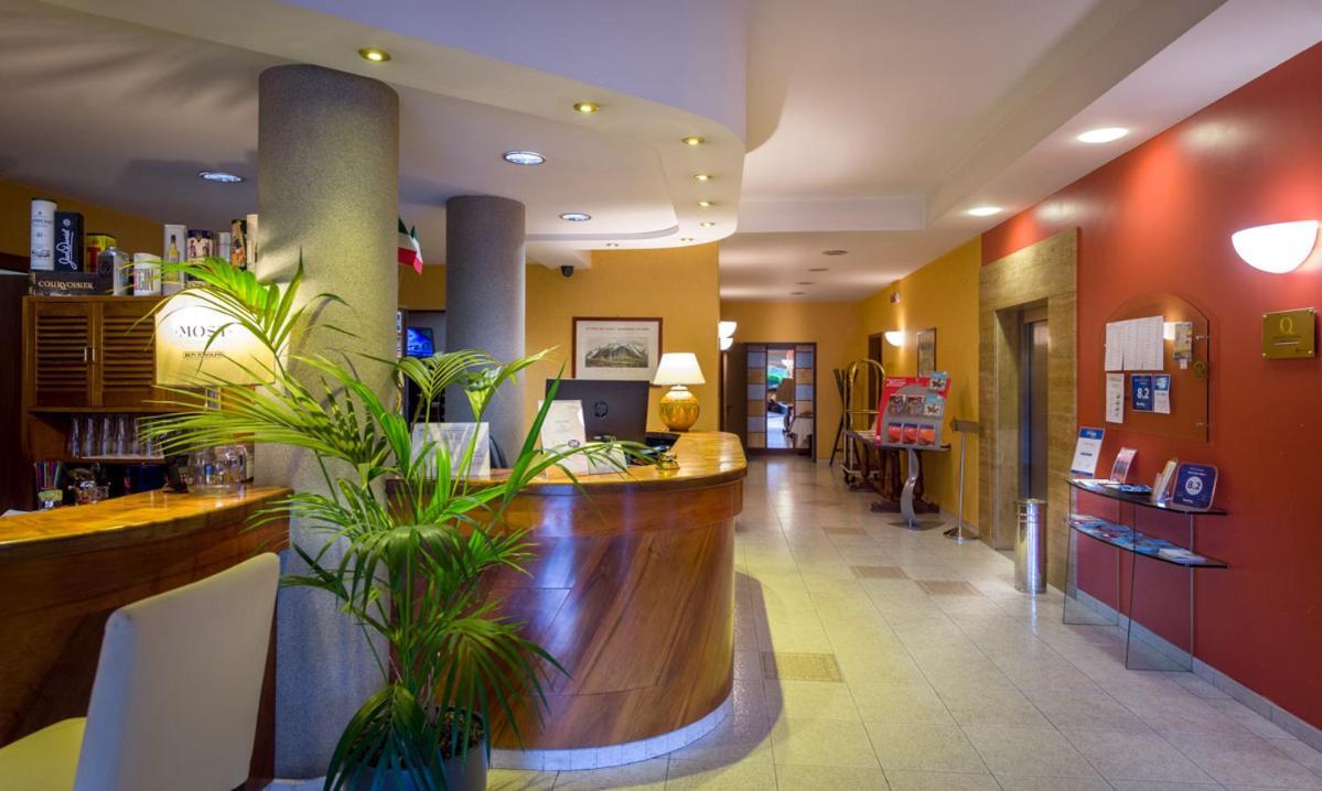 Hotel Des Alpes Роста Экстерьер фото